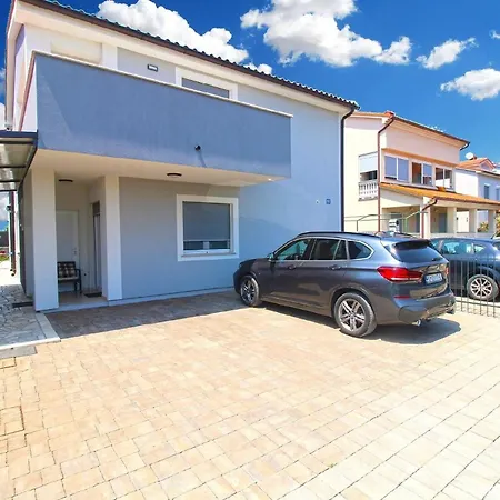 Fuer 8 Personen Ca 125 Qm In Fazana, Istrien Istrische Riviera *