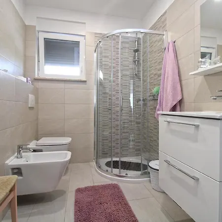 Holiday home Fuer 8 Personen Ca 125 Qm In Fazana, Istrien Istrische Riviera *